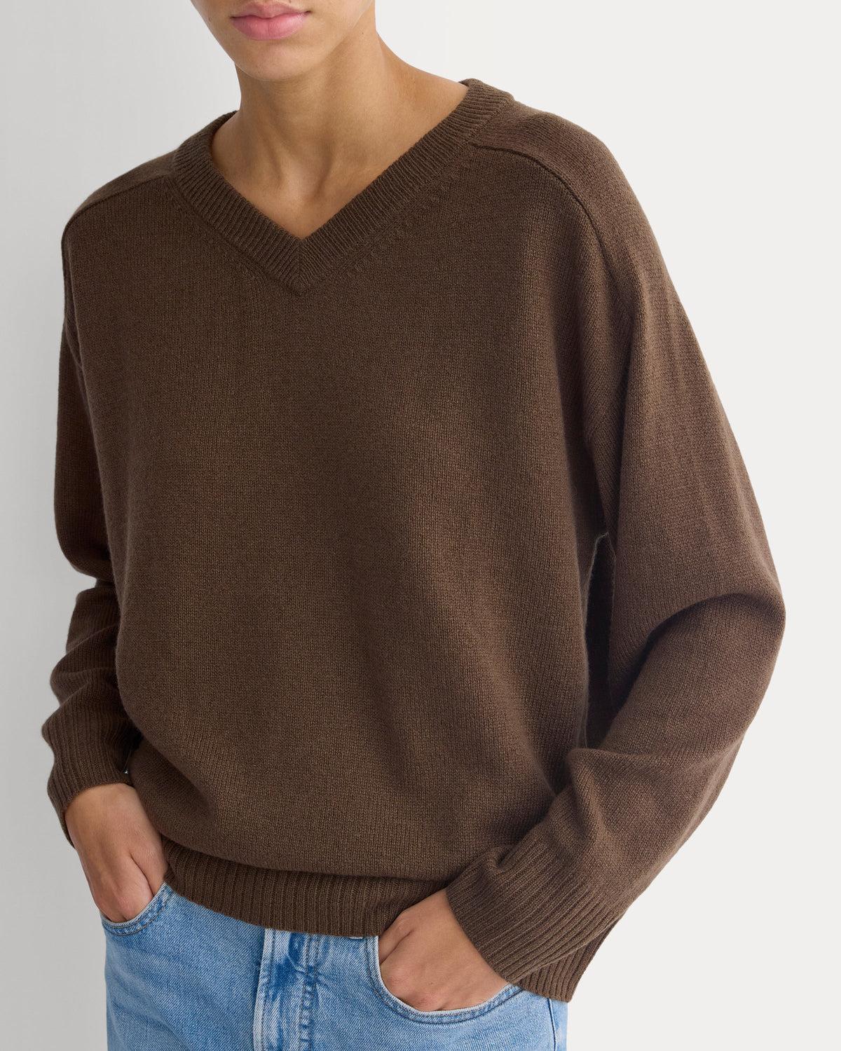 Cashmere High V Boyfriend Sweater in Cocoa — detail view