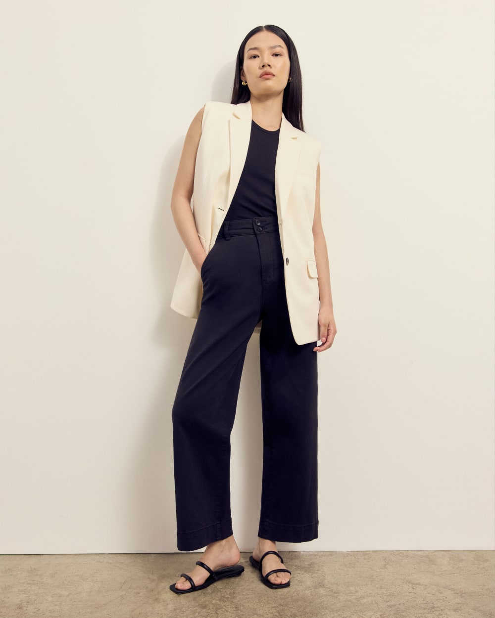 The Organic Wide-Leg Pant in Black — detail view