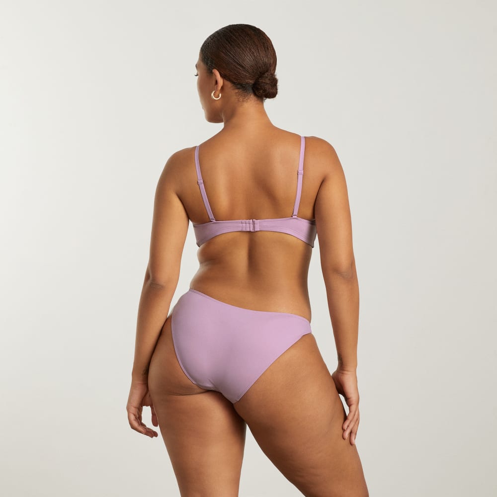 The Scoop-Neck Bikini Top in Lilac — detail view